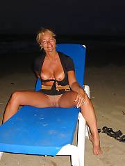 I just love to show myself to boys and gals on beaches. makes me sexy !