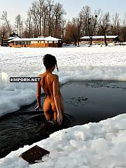 Nudist girlie swimming in river in the winter, Amazing christmas diving amateur sex pictures