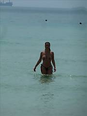 I love to show my body, its why i always go to the nude beaches