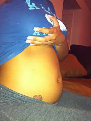 My black girlfriend documenting her body as her pregnancy continued, she still thinks shes lovely