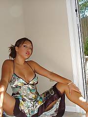 Busty latina hot at home posing nude.
