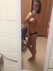 Ex coed gf takes selfies of herself in dorm apartment