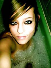 Amateur emo girlie helena enjoys nude selfshot on tub.
