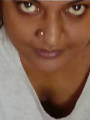 Bengali slut smita - she is sexy n learned in bed..but she cheated on many men n liked porn like hell