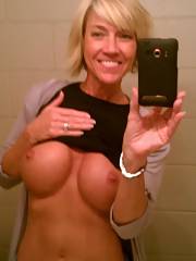 Adorable blonde mature in a sweet rookie selfshot picture