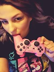 Nerdy nasty amateur gamer girl Amateur Nerdy Horny Gamer Girl Pussy Natural Tits